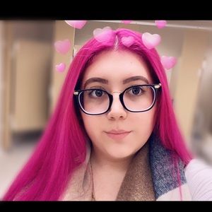 Meet your Posher, Cristina